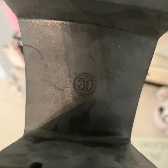 Black platform strappy Mary janes NWOT - Picture 4 of 4